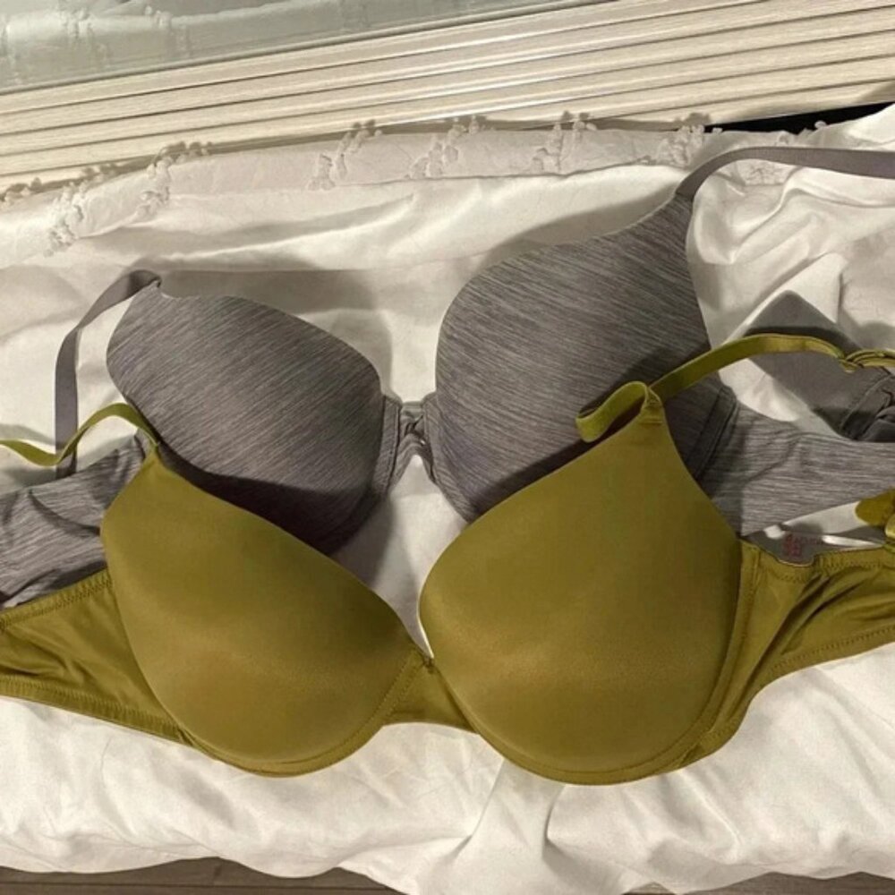 Victoria Secret Bra bundle2 Bras34D 34DD